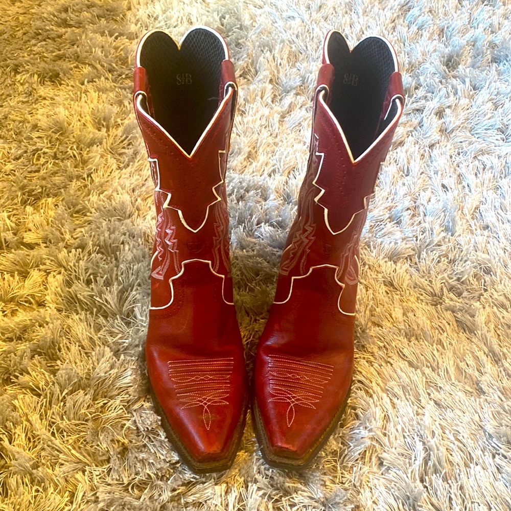 Red Ariat Boots worn three rimes in excellent condition